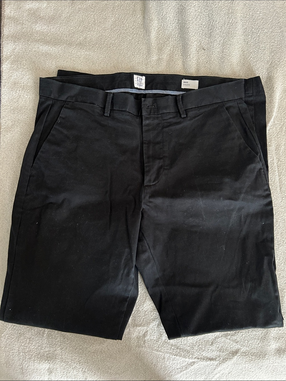 GAP Black Flat-Front Men’s Chino Shorts
